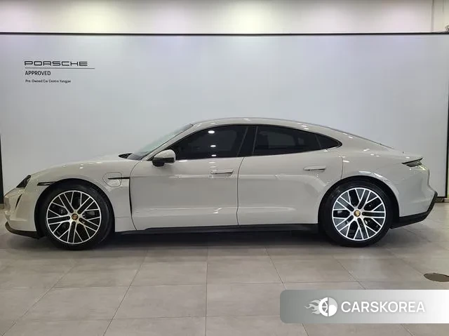 Porsche Taycan id 3776325 из Кореи 13