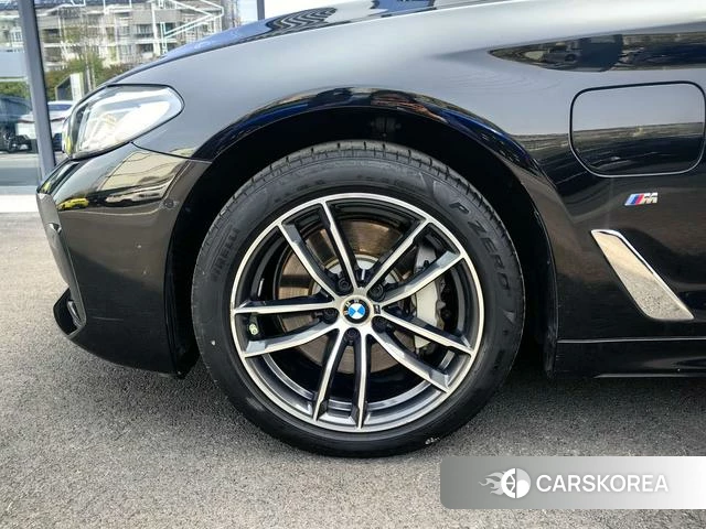 BMW 5 series PHEV id 4259263 из Китая 8
