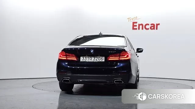 BMW 5 Series (G30) id 3444361 из Кореи 14