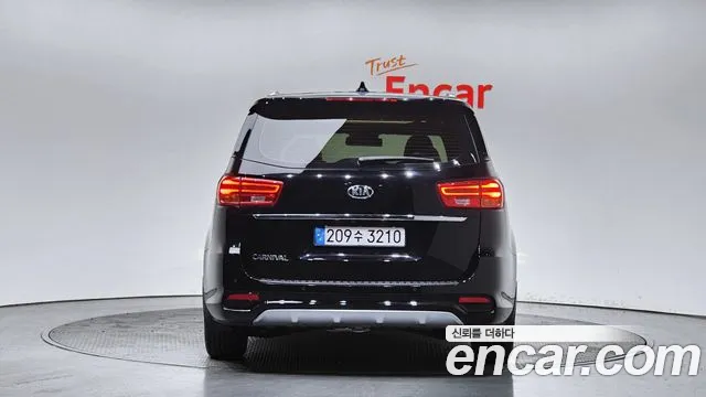 Kia The New Carnival id 2474415 из Кореи 14