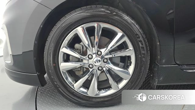 Kia The New Carnival id 4923877 из Кореи 27