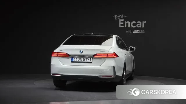 BMW 5 Series (G60) id 3629231 из Кореи 14