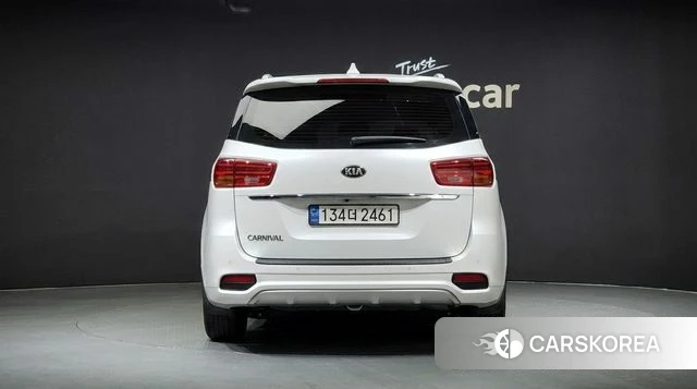 Kia The New Carnival id 4345633 из Кореи 26