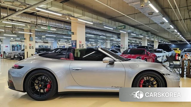 Porsche 911(992) id 4511097 из Кореи 14