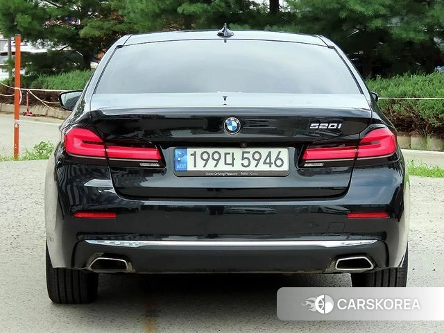 BMW 5 Series (G30) id 4631697 из Кореи 7