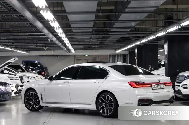 BMW 7 Series (G11) id 3318975 из Кореи 14