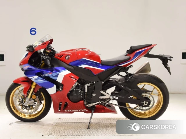 Honda CBR1000RR-R FIREBLADE SP 2024 из Японии