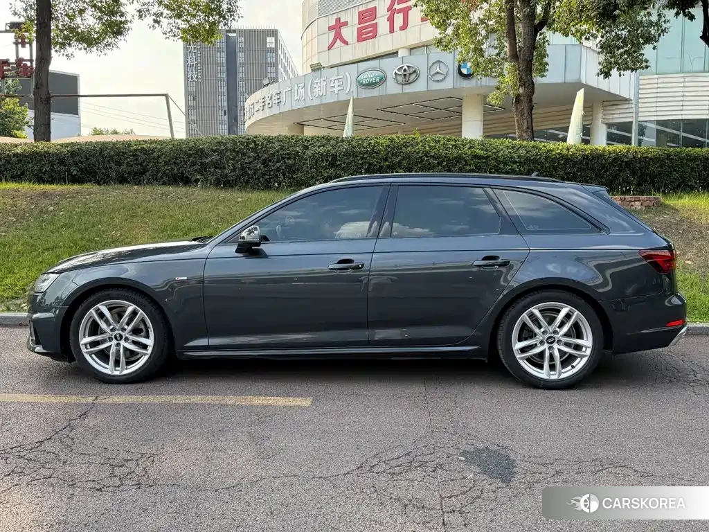 Audi A4L id 4617204 из Китая 8