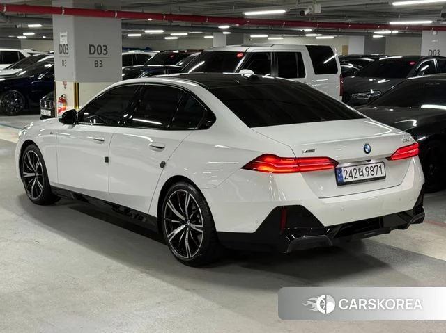 BMW 5 Series (G60) id 3850476 из Кореи 14