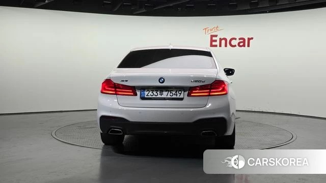 BMW 5 Series (G30) id 4019978 из Кореи 14