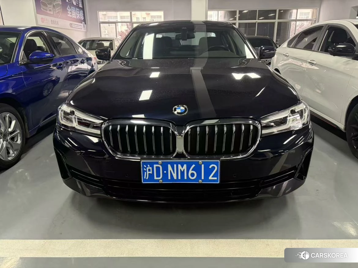 BMW 5 series 2020 Черный из Китая, фото 4