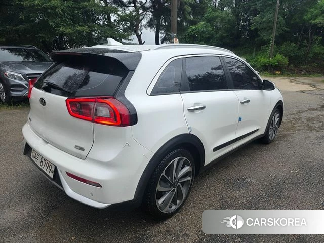 Kia Niro id 4610427 из Кореи 13