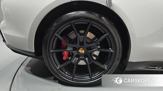 Porsche Taycan id 4201370 из Кореи 27