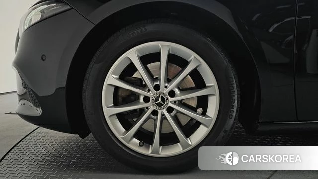 Mercedes-Benz A-Class W177 id 4614630 из Кореи 27
