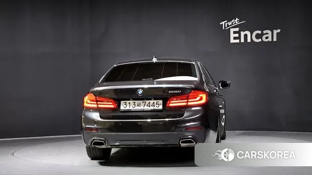 BMW 5 Series (G30) id 3023918 из Кореи 14