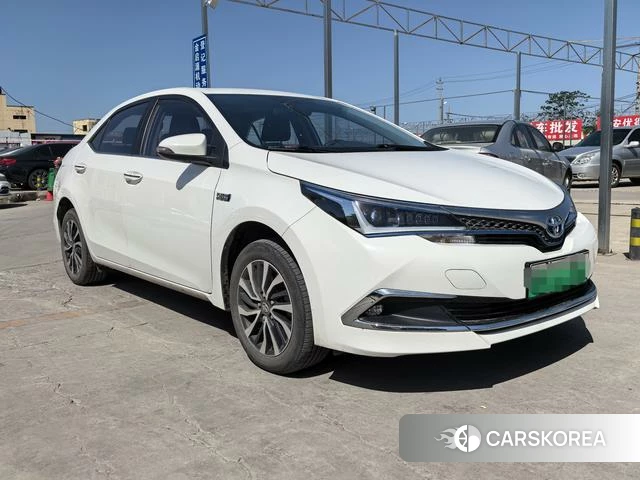 Toyota Corolla dual engine E+ 2022 Белый из Китая, фото 4