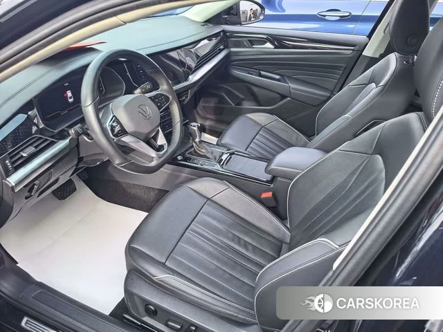 Volkswagen Passat id 4297673 из Китая 9