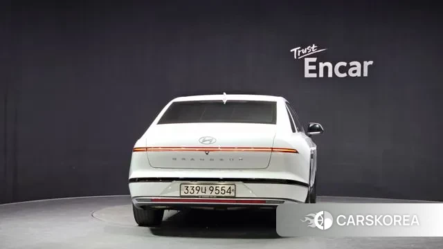 Hyundai Grandeur (GN7) id 3758702 из Кореи 14