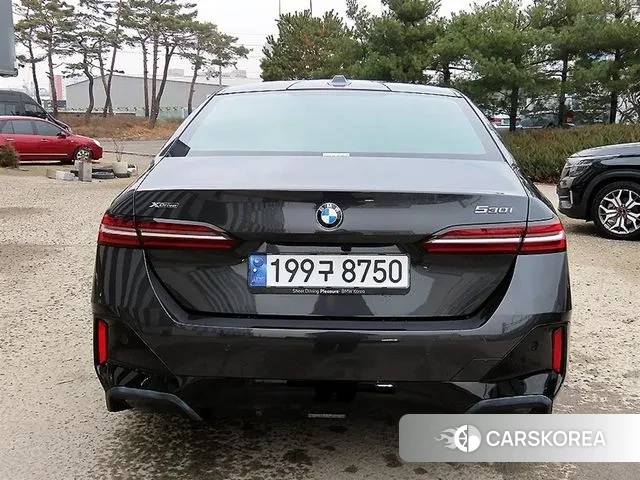 BMW 5 Series (G60) id 3477382 из Кореи 7