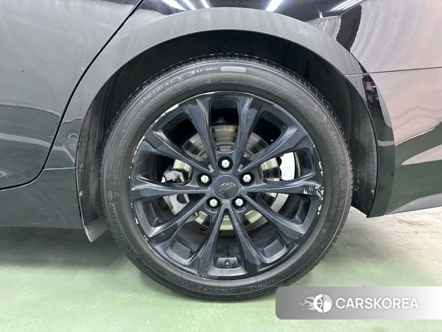 Cadillac CT5 id 4215003 из Китая 14