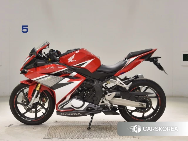 Проданный Honda CBR250RR ABS 2017 из Японии