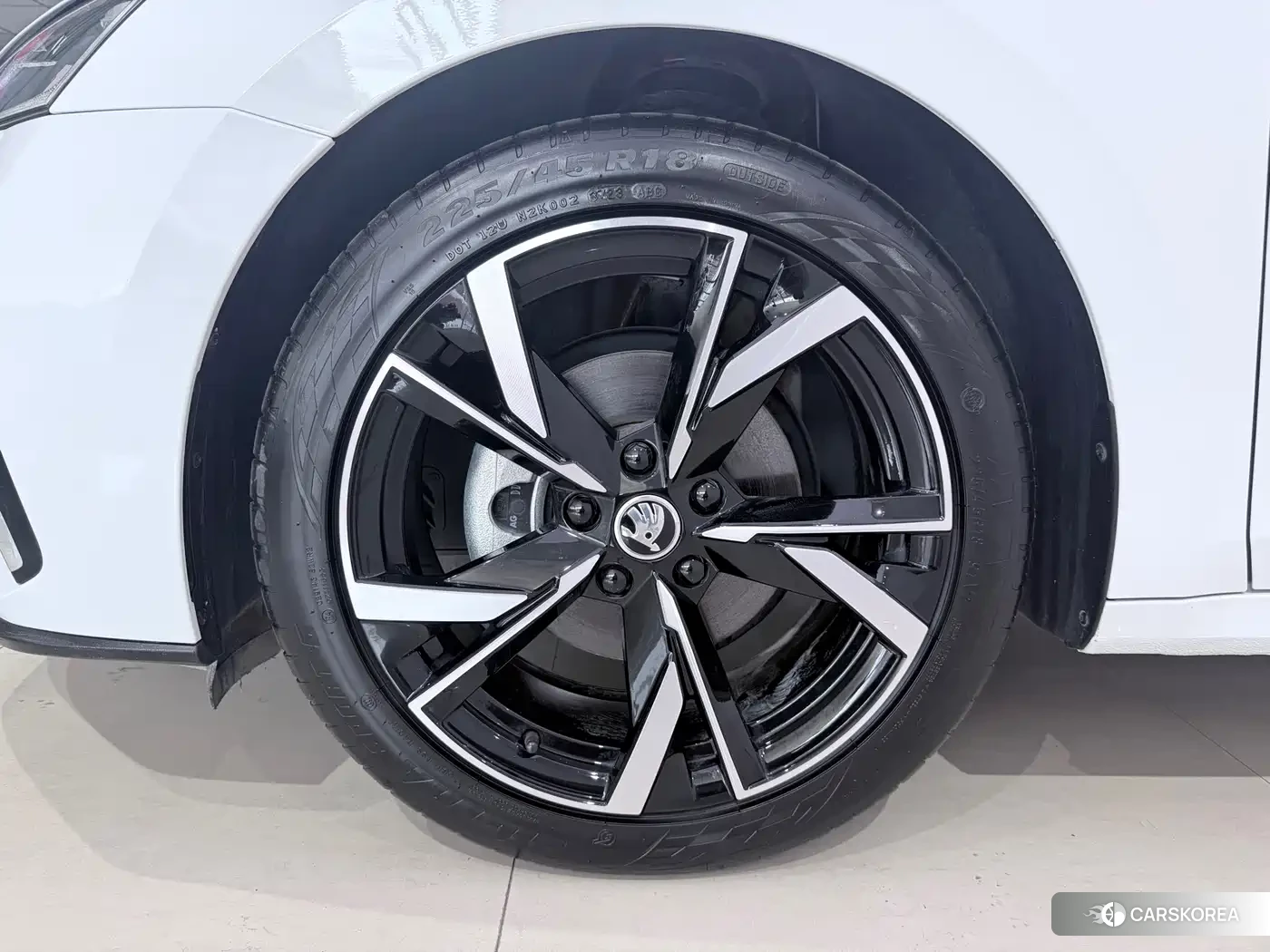 Skoda Octavia id 4578231 из Китая 13