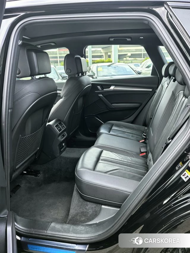 Audi Q5L 2023 Черный из Китая, фото 6