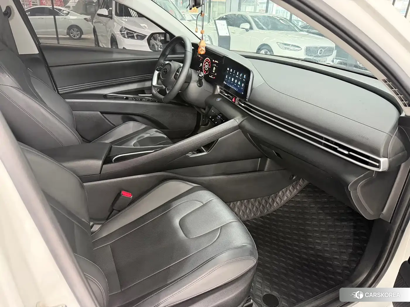 Hyundai Elantra 2022 Белый из Китая, фото 4