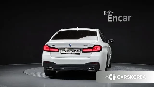 BMW 5 Series (G30) 2022 Белый из Кореи, фото 4