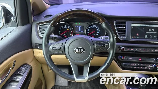 Kia The New Carnival id 2696458 из Кореи 14