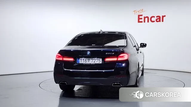 BMW 5 Series (G30) id 2884286 из Кореи 14