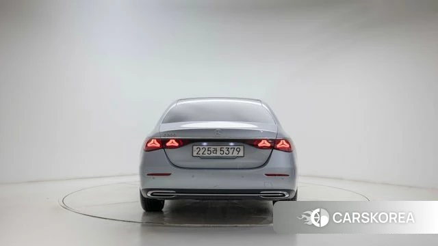 Mercedes-Benz E-Class W214 id 3963390 из Кореи 13