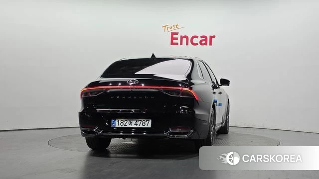 Hyundai The New Grandeur IG id 4330116 из Кореи 28