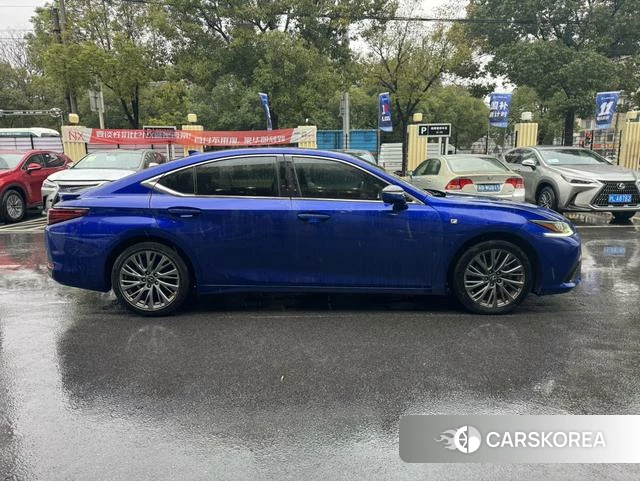 Lexus ES id 4239894 из Китая 10