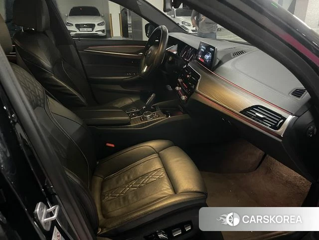 BMW 5 Series (G30) 2018 Черный из Кореи, фото 4