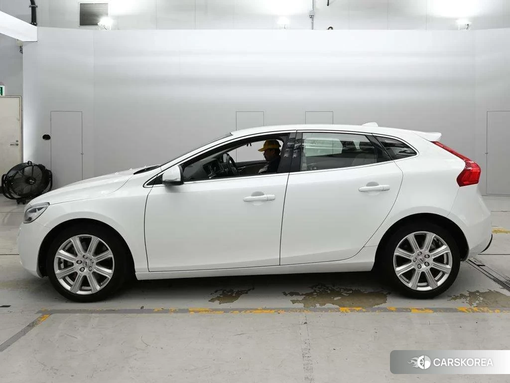 Volvo V40 2018 из Японии, фото 4