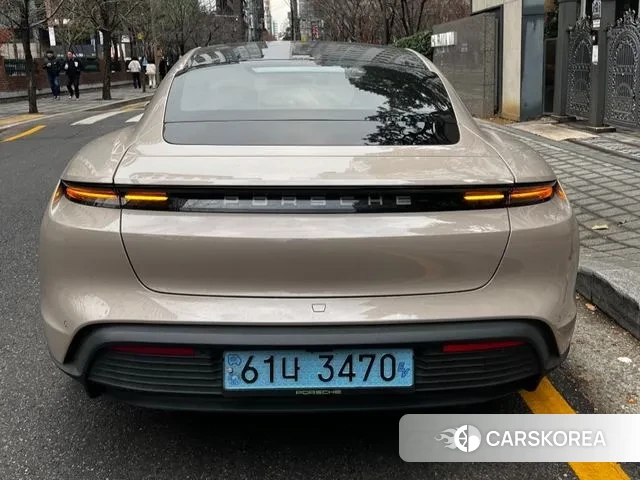 Porsche Taycan id 3463885 из Кореи 9