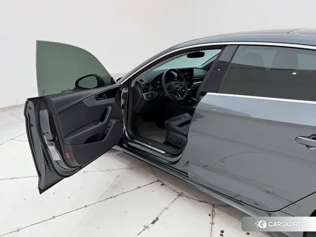 Audi A5 id 4629687 из Китая 21