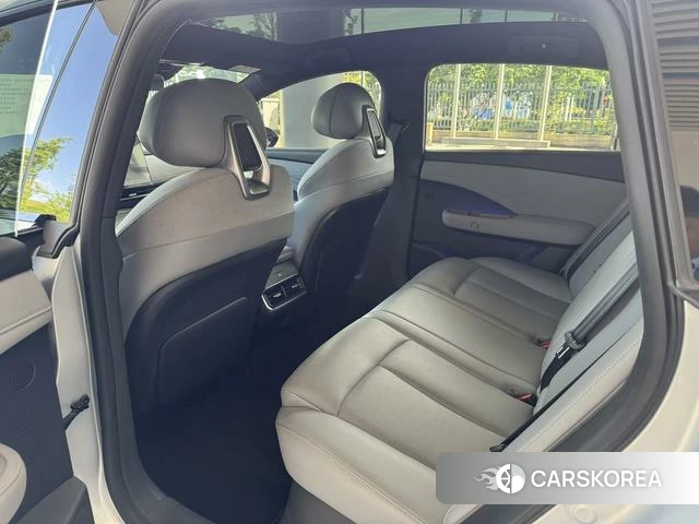 Nissan N7 2025 Серебристо-серый из Китая, фото 5