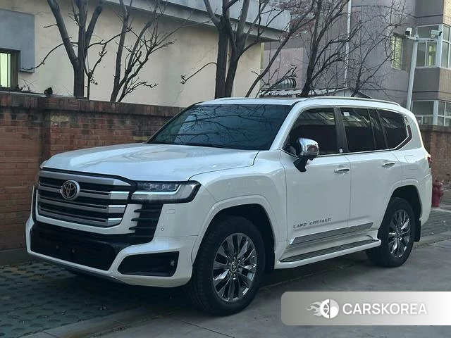 Toyota Land Cruiser (imported) 2025 Белый из Китая, фото 4