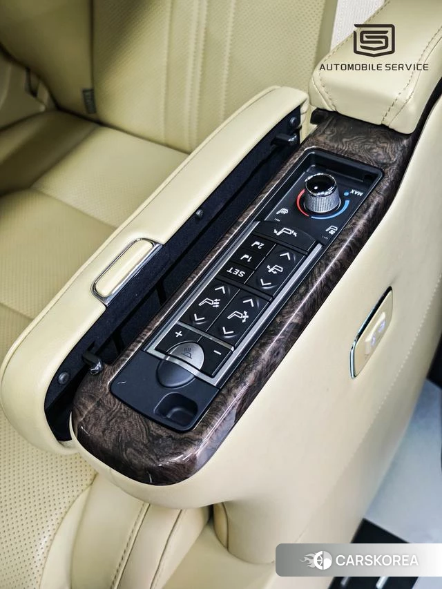Toyota Elfa 2022 Белый из Китая, фото 4