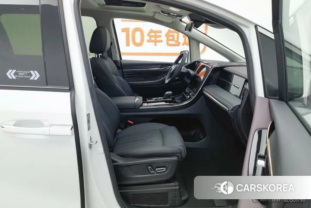 GAC Trumpchi Trumpchi M8 id 4210328 из Китая 18