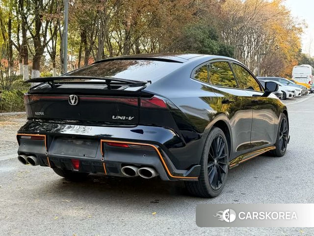 Chang'an UNI-V id 4380478 из Китая 14