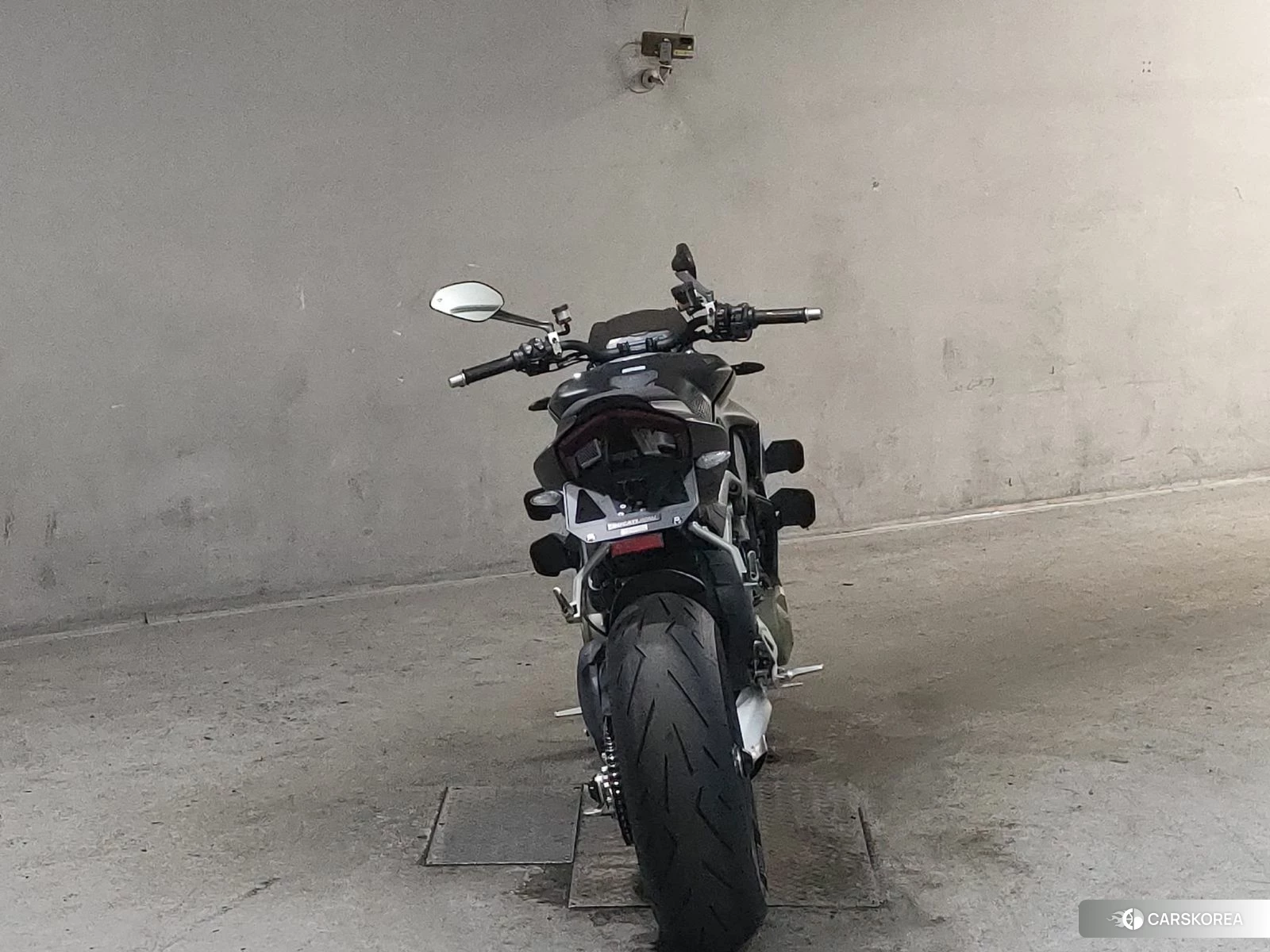 Ducati STREETFIGHTER V4 S 2021 из Японии, фото 3