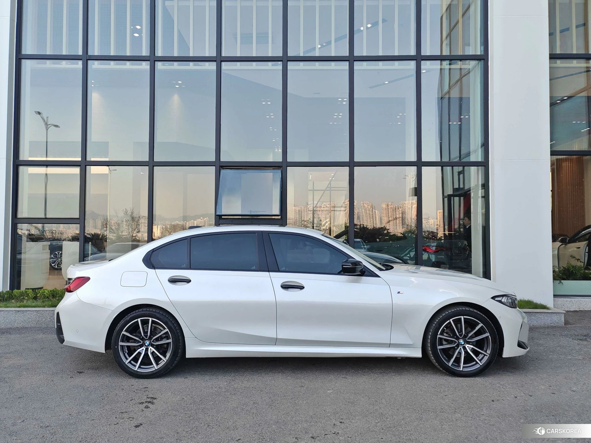 BMW 3 series id 4486365 из Китая 23