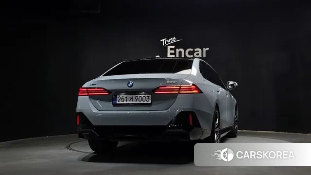 BMW 5 Series (G60) id 3745362 из Кореи 14