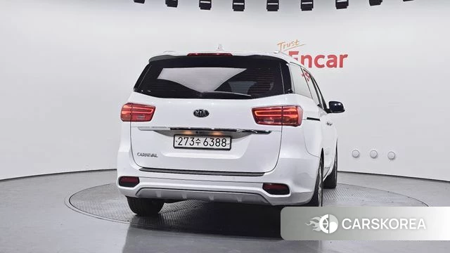 Kia The New Carnival id 4203379 из Кореи 25