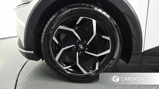 Hyundai Ionic 5 id 4759147 из Кореи 29