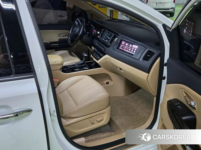 Kia The New Carnival id 4632370 из Кореи 13