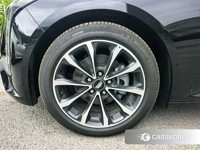 Cadillac CT5 id 4239876 из Китая 12